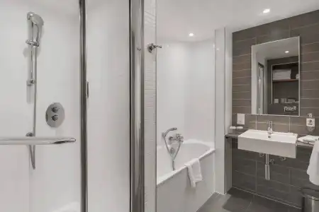 DoubleTree by Hilton London -Tower of London - 9