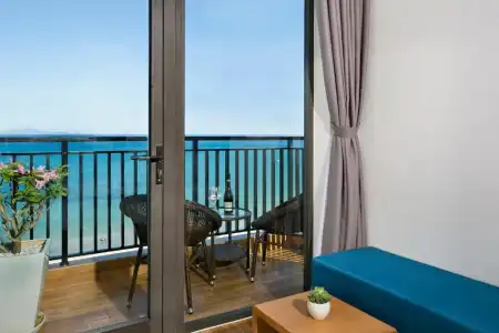 Seashore & Apartment - 93