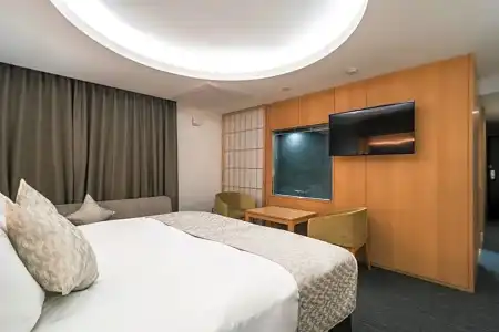 Kyoto Shijo Takakura Grandereverie - 67