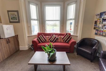 Sportsview Guest House - 20