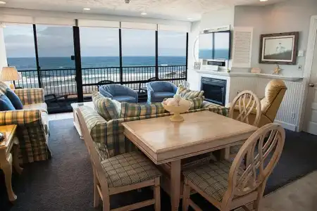 Inn at Spanish Head - 36