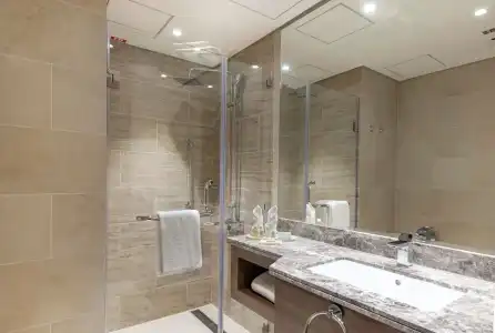DoubleTree by Hilton Doha Downtown - 10