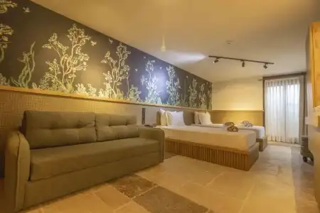 June Alaçatı (+15 Adult only) - 42