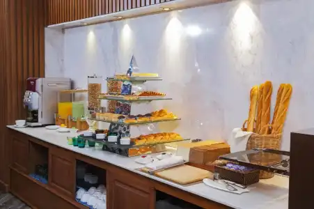 A&EM Saigon - 11