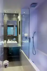 Best Western Plus Le Lavarin - 48