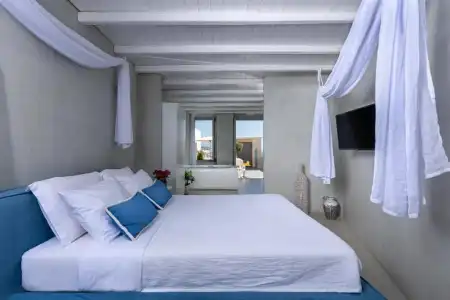 Mythical Blue Luxury Suites - 97