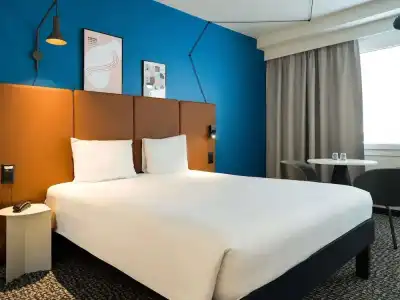 ibis Lausanne Centre - 55