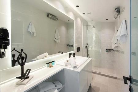 Cozy Corner Luxury Apartments - 74