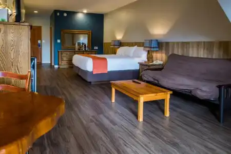 Glacier House Resort - 107