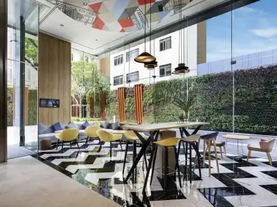 Novotel Bangkok Sukhumvit 4 - 12