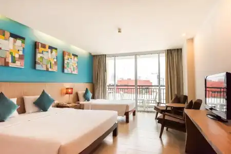 J Pattaya - 27
