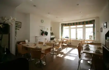 Atlantic Seafront Guest Accommodation - 17