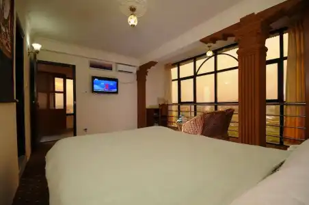 ManoHara - 38