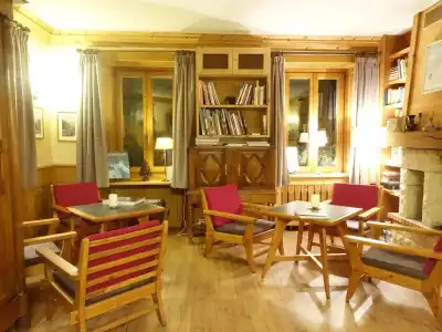 Hôtel de la Couronne - 13