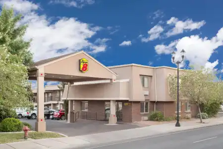 Super 8 by Wyndham St. George UT - 3