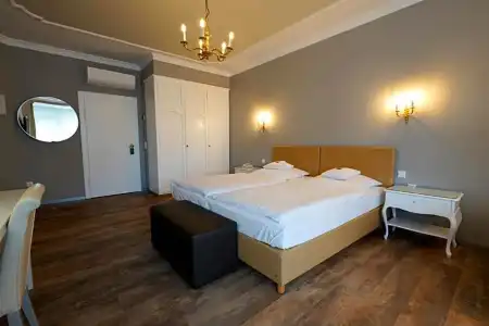 Bayerischer Hof - 59