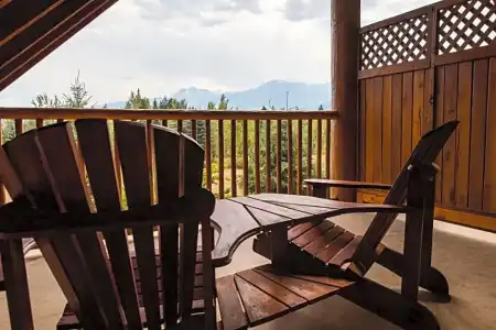 Glacier House Resort - 65