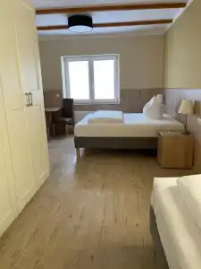 Select Suites & Aparts - 118