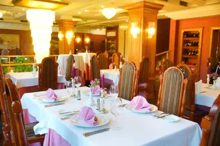 Grand & Spa - 15