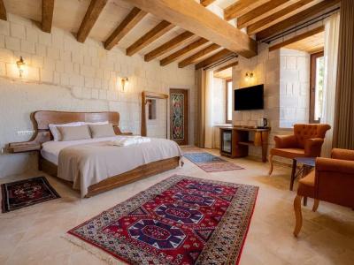 Tulip Cave Suites - 108
