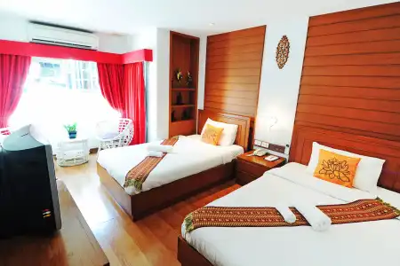 Baan Sukhumvit Soi 18 - 1