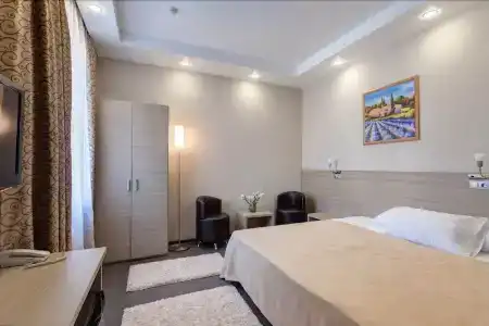 On Smirnovskaya, 25 - 5