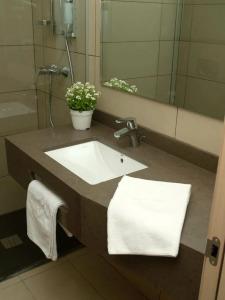 Almirall Apartaments - 19