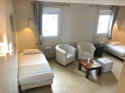 Grand Cap Rooftop Pool - 89