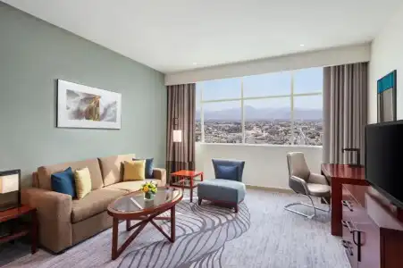 DoubleTree by Hilton - 86