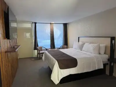 Sleepy Bear Motel - 33