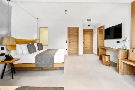Emily's Luxury Suites - 5