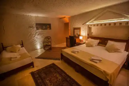 Hermes Cave - 3