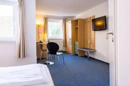 zur Börse - 25