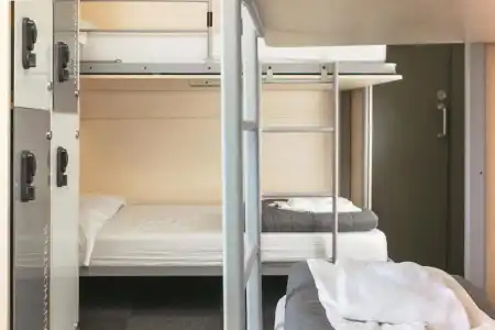 Urbany Hostel Barcelona - 30