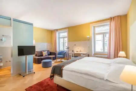 Alma - Boutique hideaway by the lake with rooftop and ladies-only wellness - 33