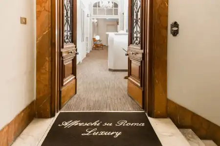 Affreschi Su Roma B & B - 18
