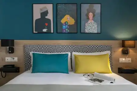 Hôtel Bristol - 96