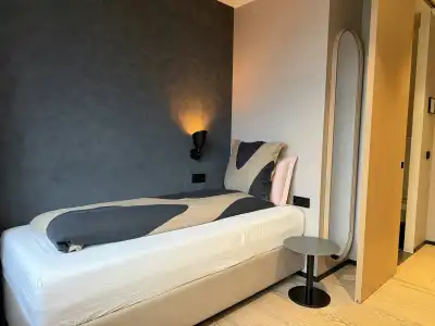Lotus - 16