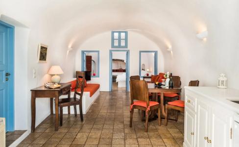 Pantelia Suites - 160