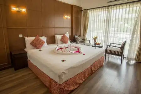 Waterfront Resort by KGH Group - 42
