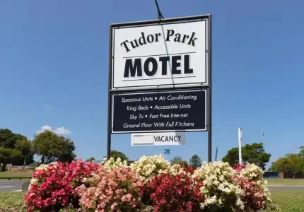 Tudor Park Motel - 21