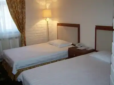 Arien Plaza - 5