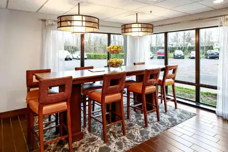 Best Western Plus Bellingham - 49