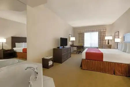Country Inn & Suites by Radisson, Calgary-Northeast - 40