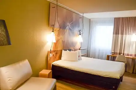 ibis Frankfurt Airport - 48