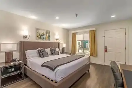 Hospitality Suite Resort - 29