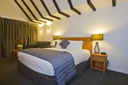 Knights Inn - 46