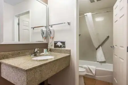 Comfort Inn Los Angeles near Hollywood - 7