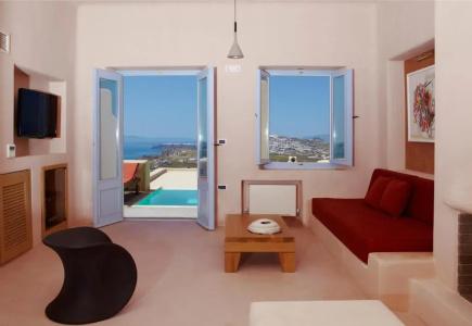 Voreina Gallery Suites - 57