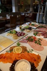 Best Western Ambassador - 12